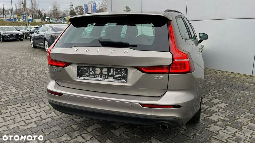 Volvo V60 D3 Momentum - 8