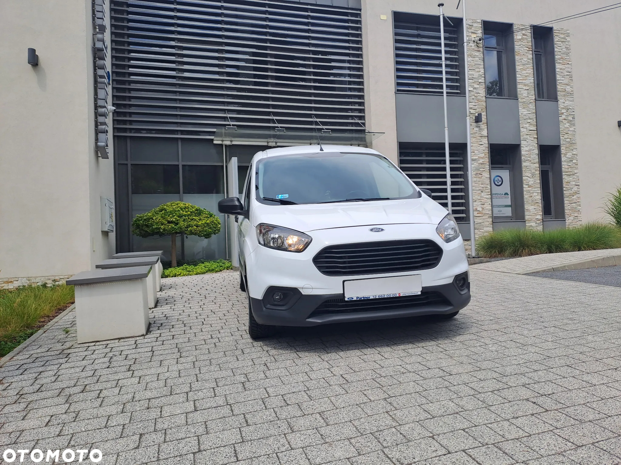 Ford Courier - 3