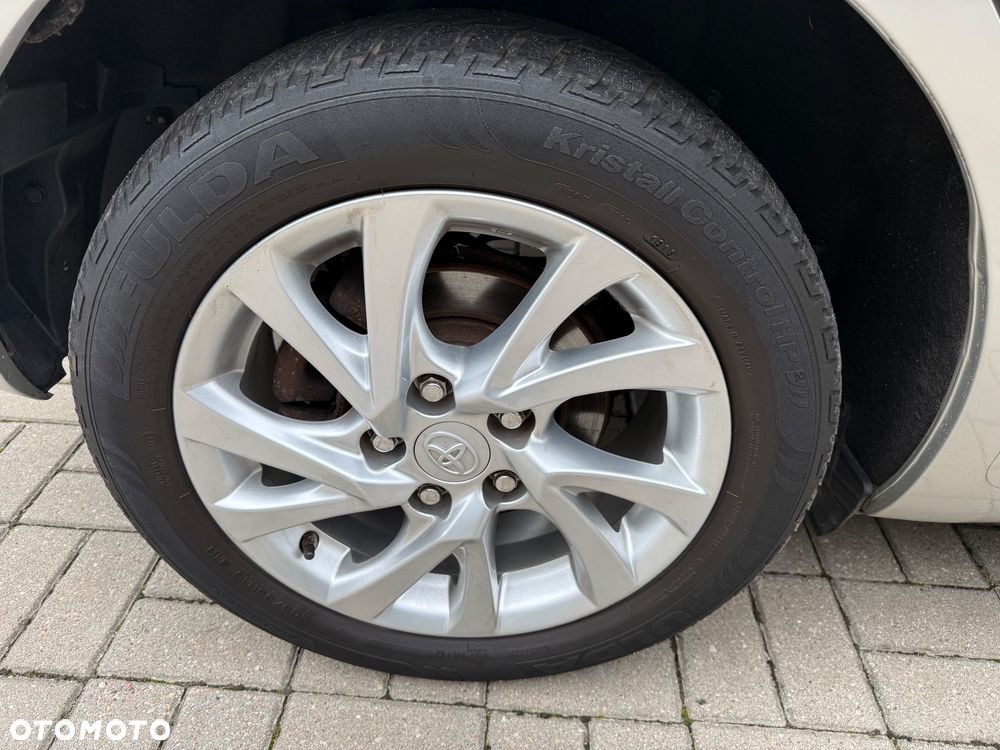 Toyota Auris 1.33 VVT-i - 27