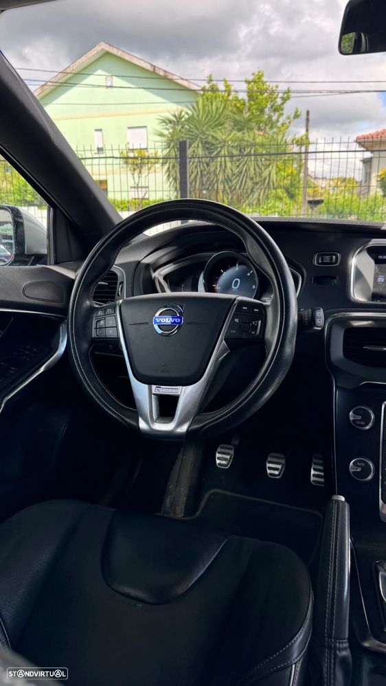 Volvo V40 D2 R Design - 21