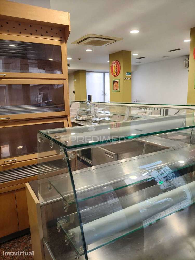 Restaurante e Snack-Bar Totalmente Equipado / Santarém - Grande imagem: 4/40