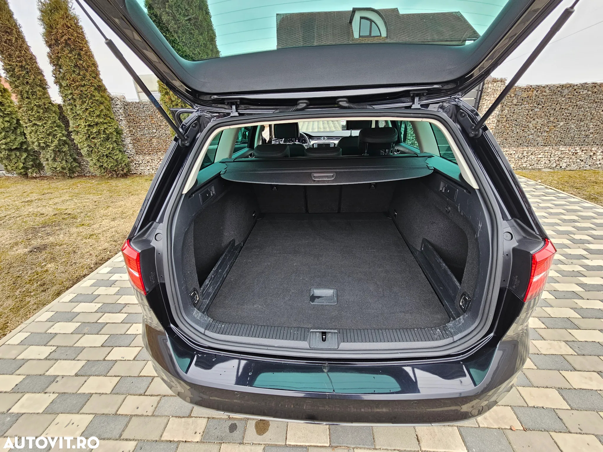 Volkswagen Passat Variant 2.0 TDI DSG Comfortline - 10
