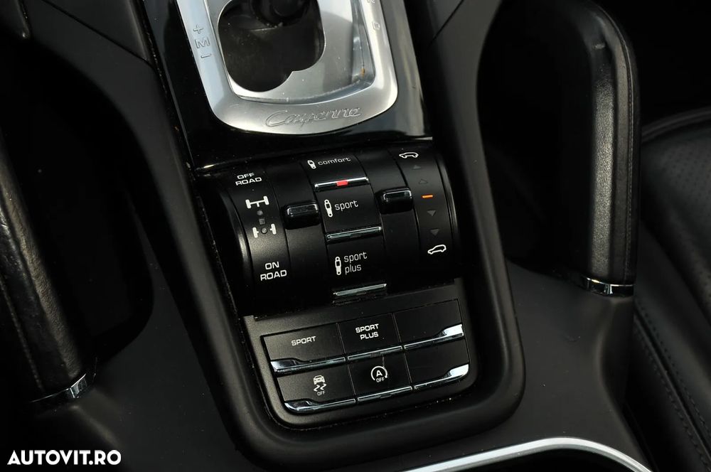 Porsche Cayenne 3.0 L - 17
