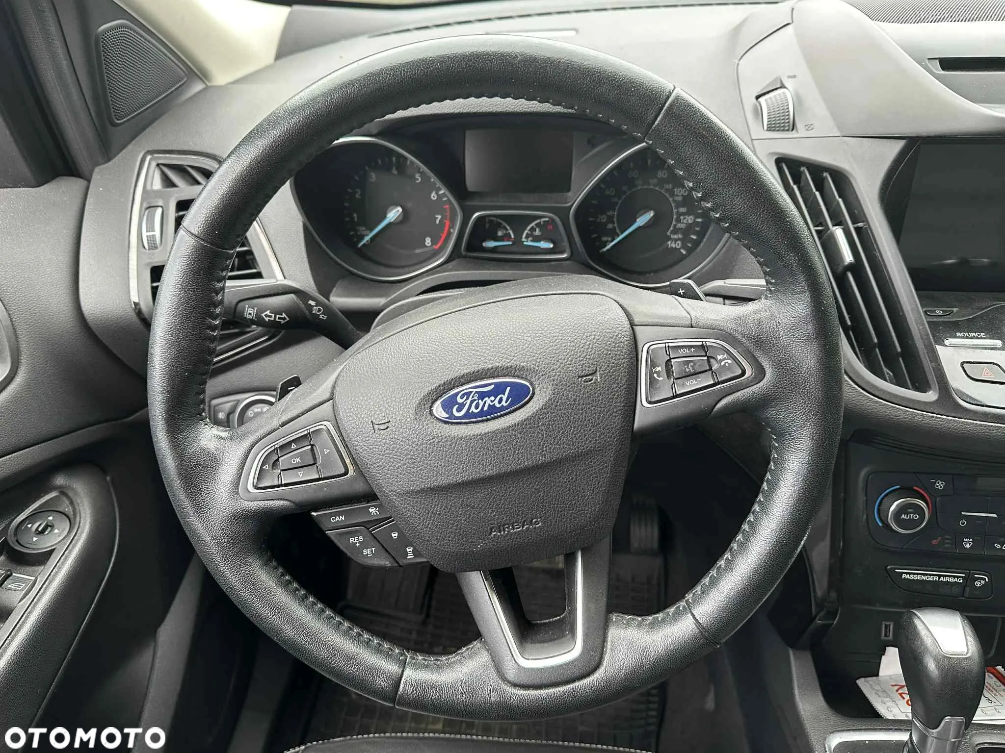 Ford Escape 2.0 EcoBoost AWD Titanium - 9