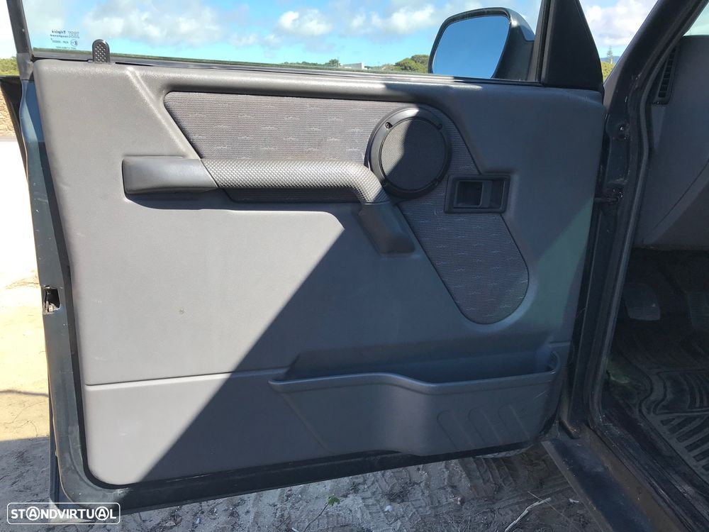 Land Rover Discovery 2.5 TDi - 6