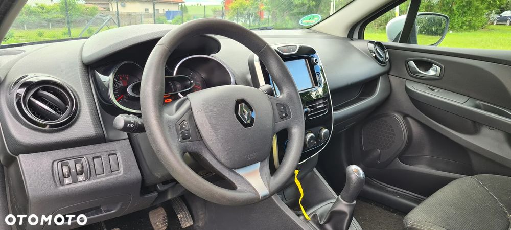 Renault Clio 1.2 16V 75 Life - 10