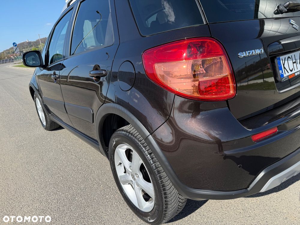 Suzuki SX4 1.6 Premium 4WD - 17