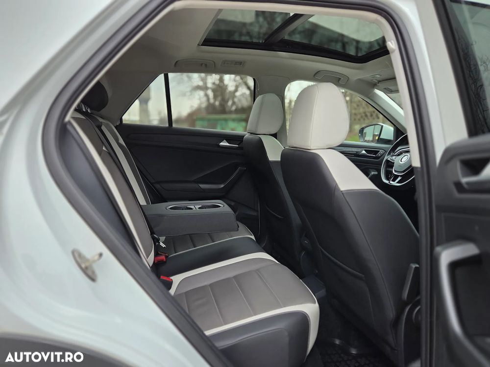 Volkswagen T-Roc 2.0 TDI SCR 4MOTION DSG R-Line - 23