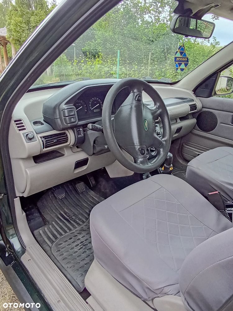 Land Rover Freelander 2.0 D - 7