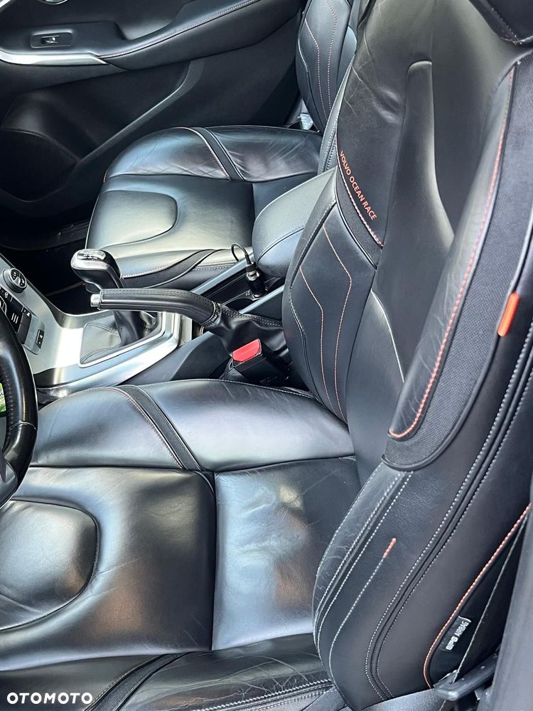 Volvo V40 T3 Drive-E Ocean Race - 11