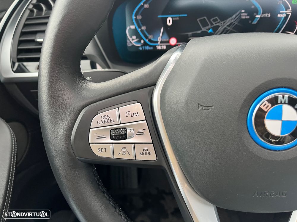 BMW iX3 Inspiring - 36