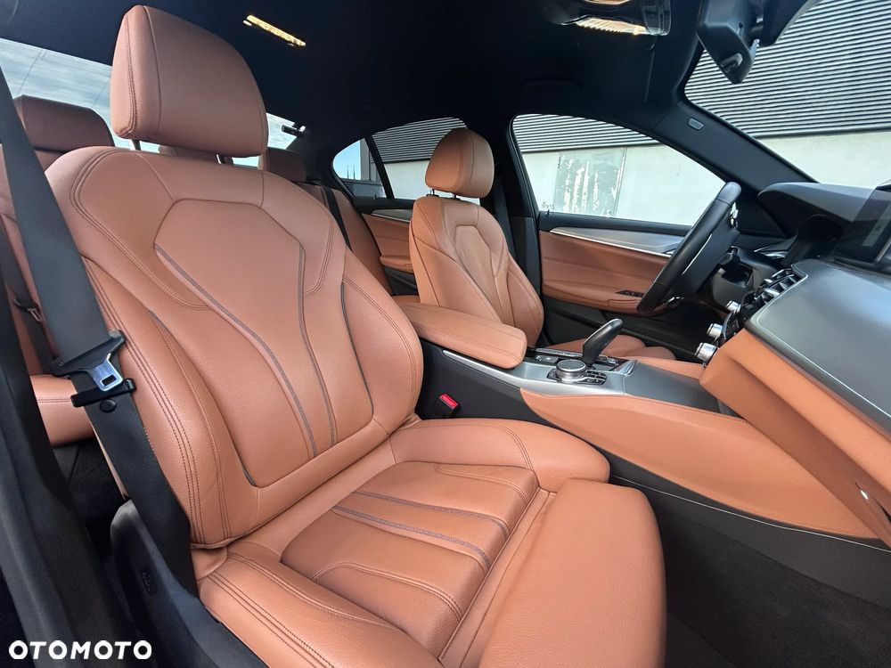 BMW Seria 5 530d xDrive M Sport sport - 26