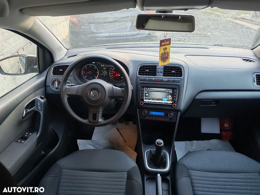 Volkswagen Polo 1.6 TDI Blue Motion Style - 5