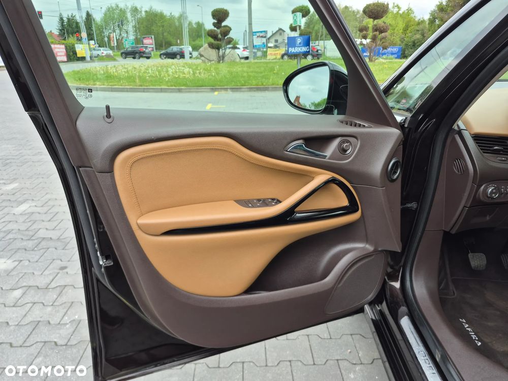 Opel Zafira Tourer 2.0 CDTI Innovation - 22