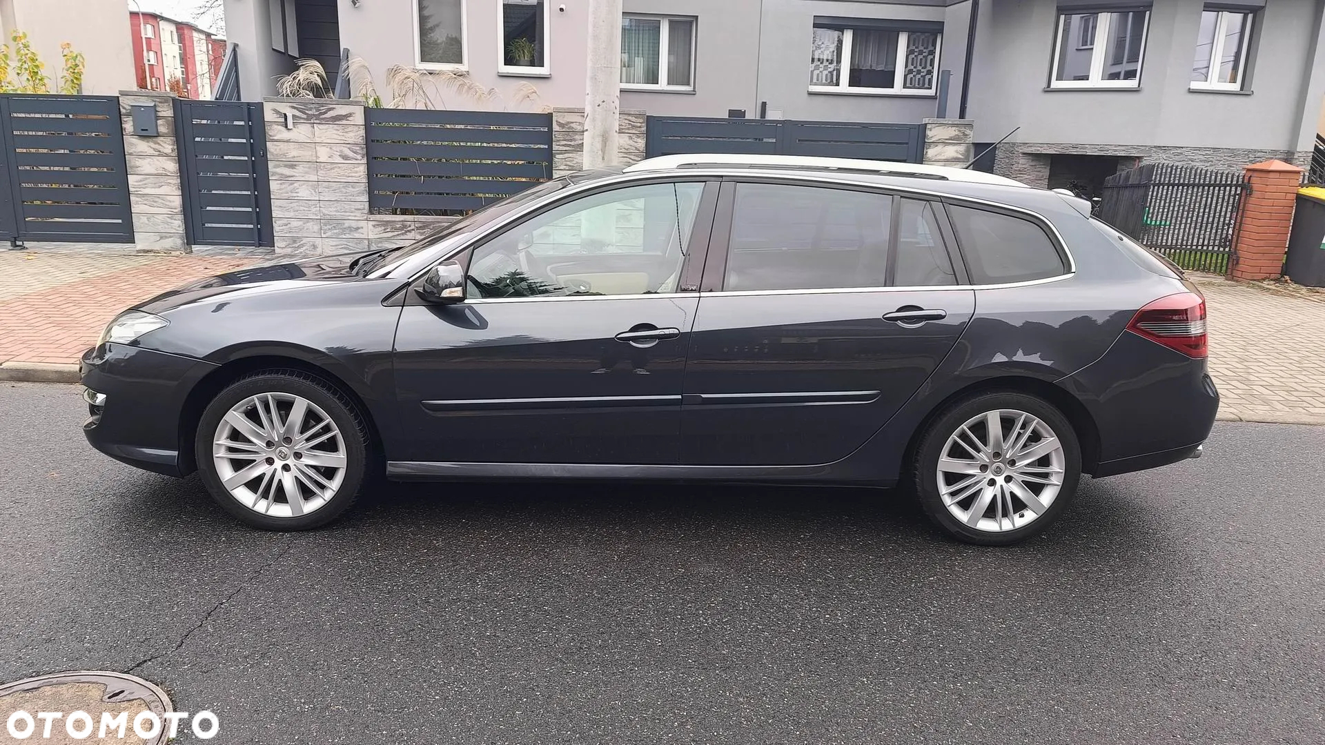 Renault Laguna 2.0 dCi FAP Initiale - 5