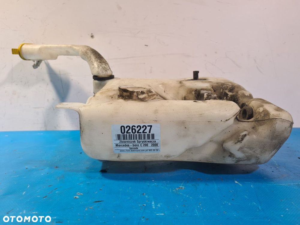 ZBIORNICZEK SPRYSKIWACZA MERCEDES W203 - 4