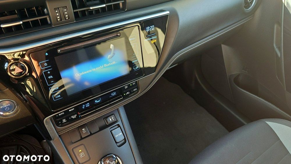 Toyota Auris - 14
