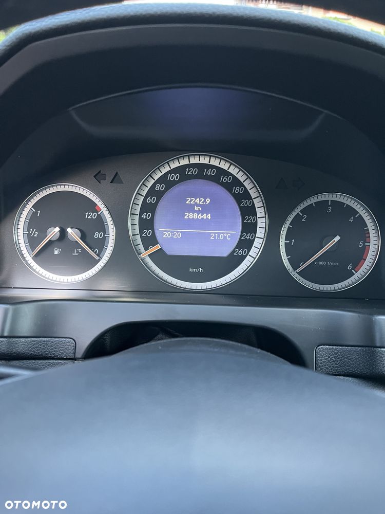 Mercedes-Benz Klasa C 220 CDI DPF Elegance - 7