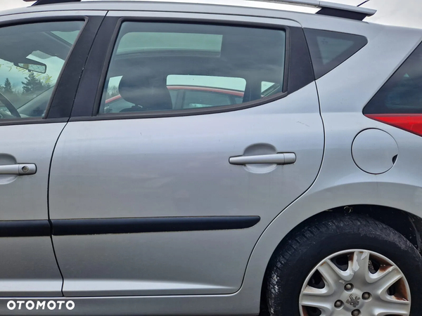 Drzwi Lewy Tył L.T Peugeot 207SW EZR Igła Bez Malowania