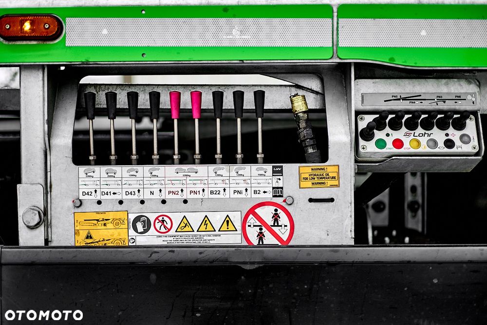 Mercedes-Benz ACTROS - 13