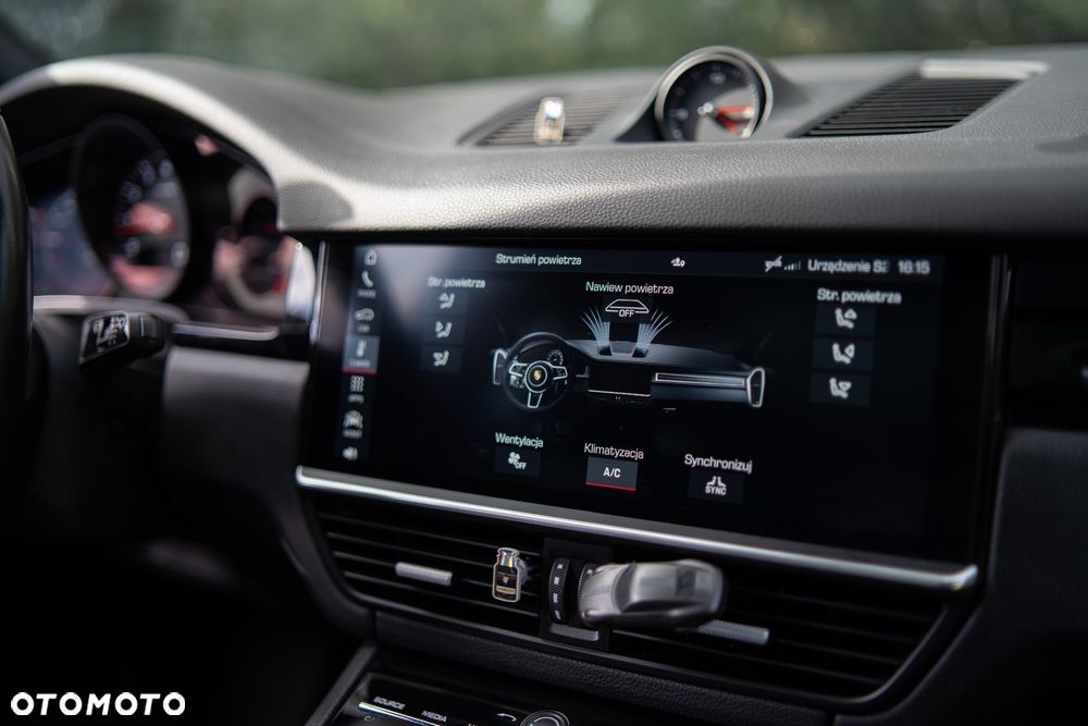 Porsche Cayenne Tiptronic S - 13