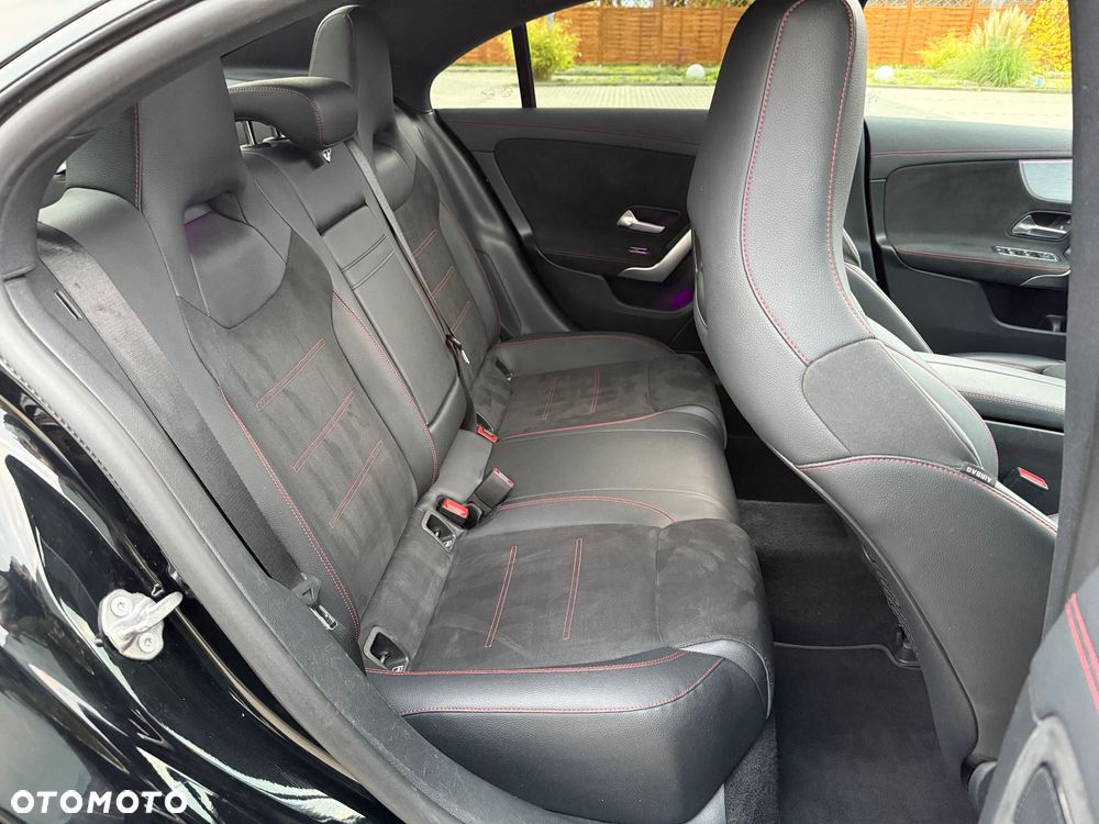 Mercedes-Benz CLA 200 AMG Line 7G-DCT - 28