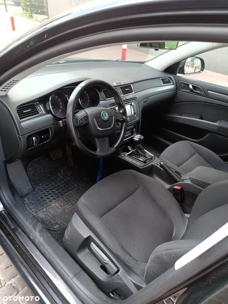 Skoda Superb 2.0 TDI 4x4 Comfort DSG - 2