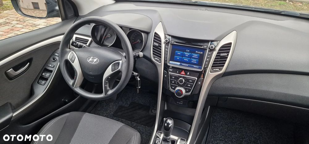 Hyundai i30 1.6 CRDI DCT Premium - 11