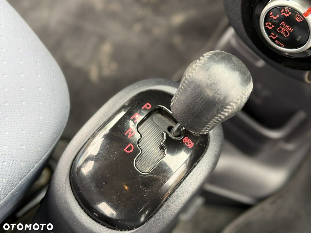 Peugeot iOn High Line - 22