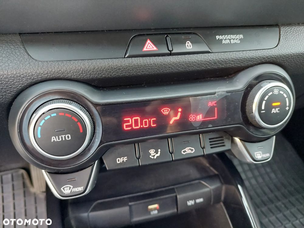 Kia Stonic 1.2 L Business Line - 21