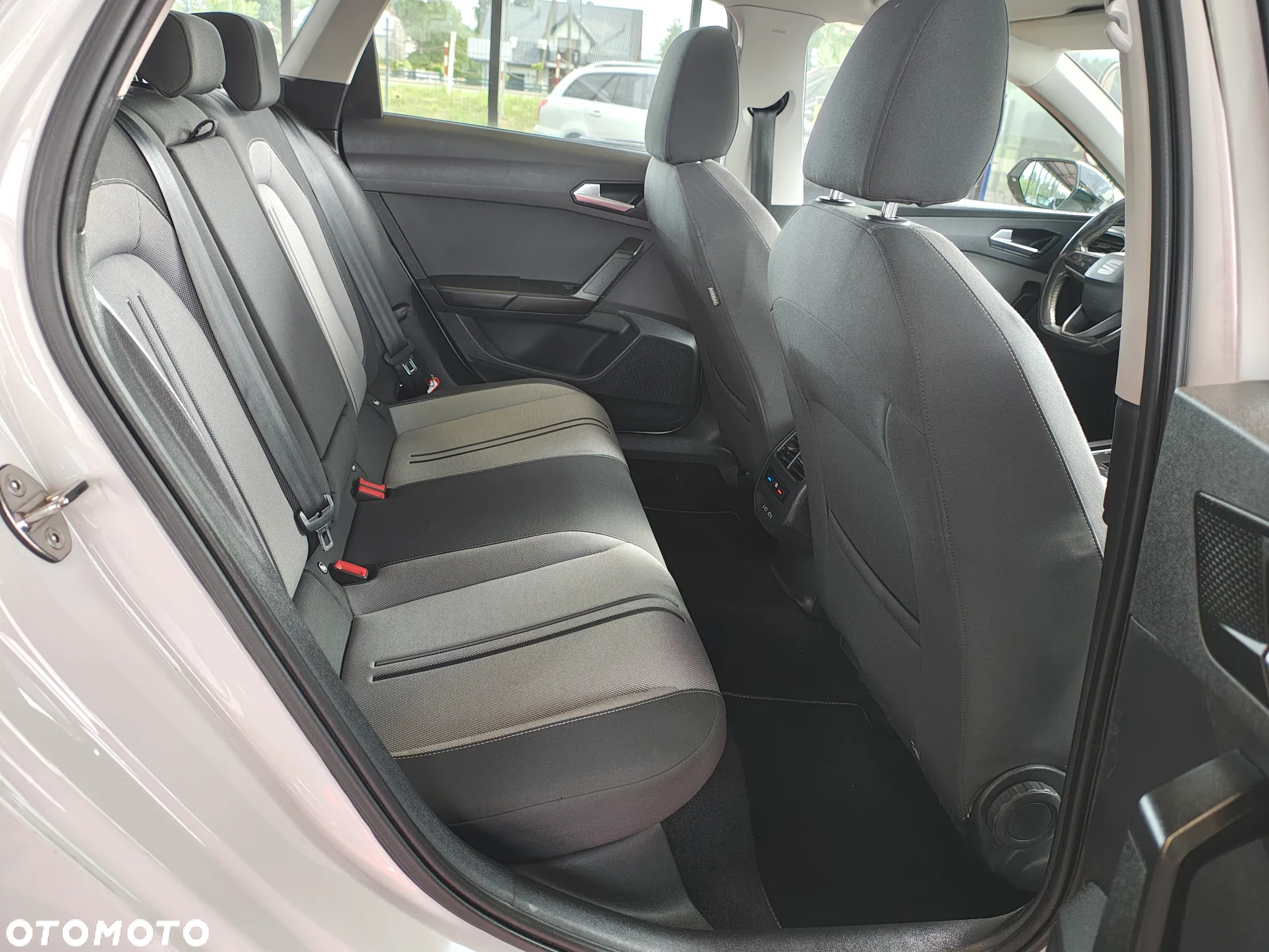 Seat Leon 2.0 TDI DSG Style - 31