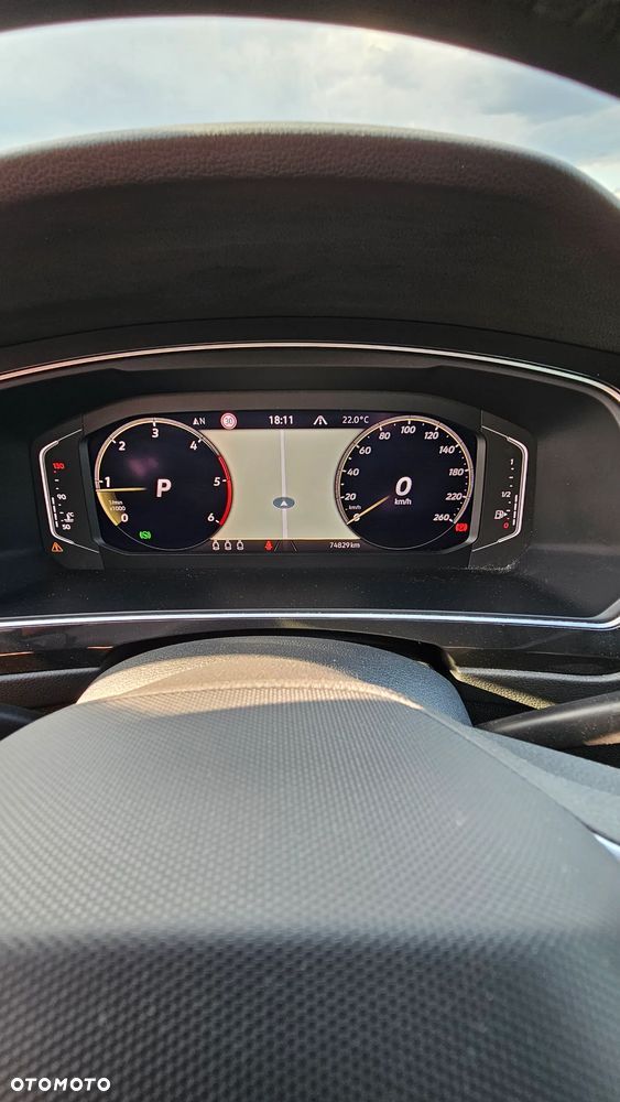 Volkswagen Tiguan - 12