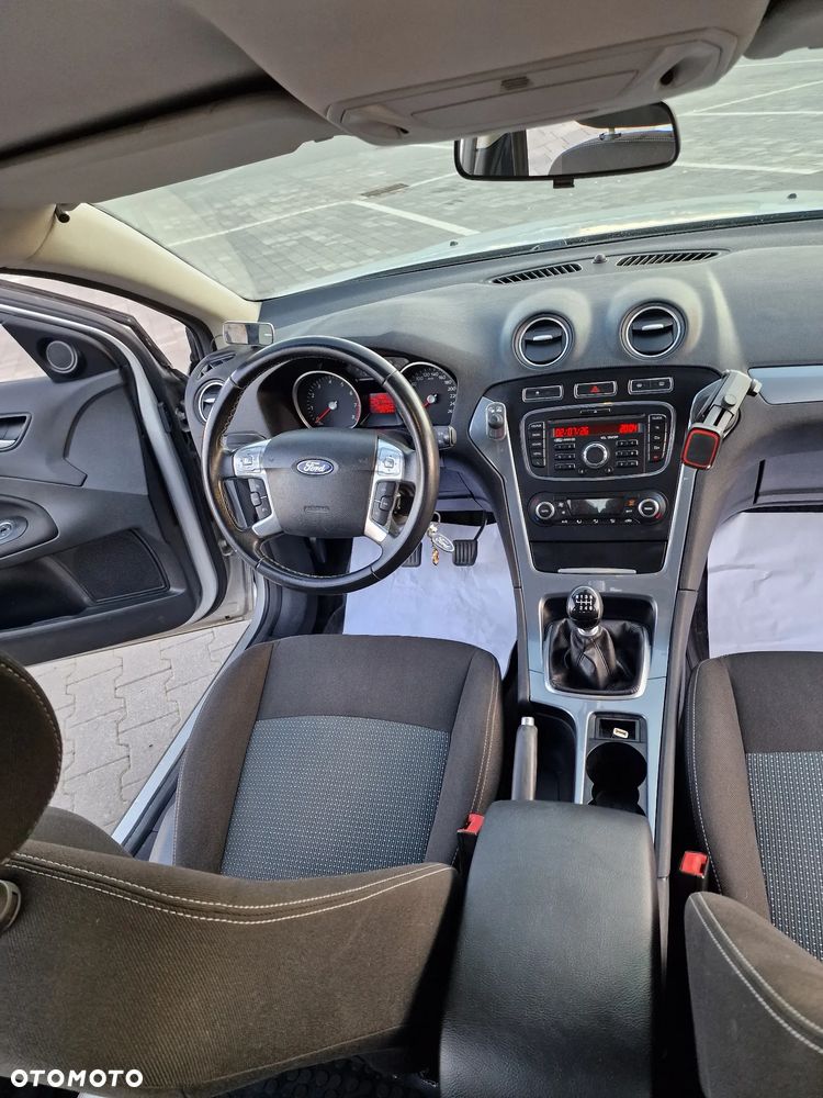 Ford Mondeo 1.6 T Titanium - 13