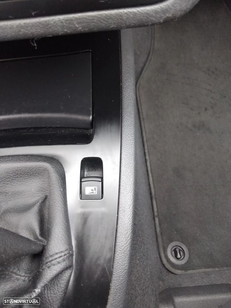 VW Sharan 2.0 TDI Confortline - 9