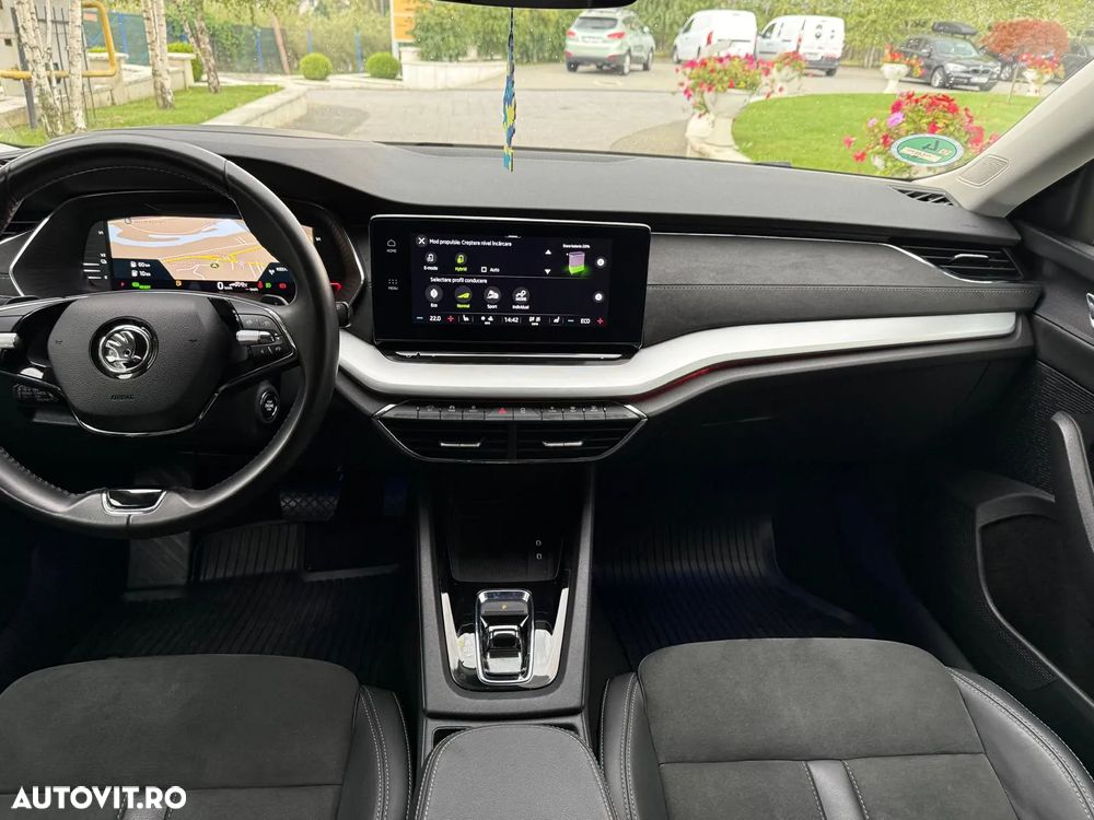 Skoda Octavia 1.4 TSI iV DSG First Edition - 12
