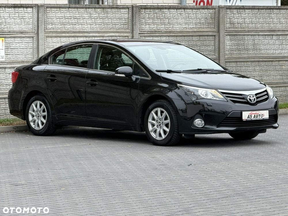 Toyota Avensis 1.8 Premium MS - 36