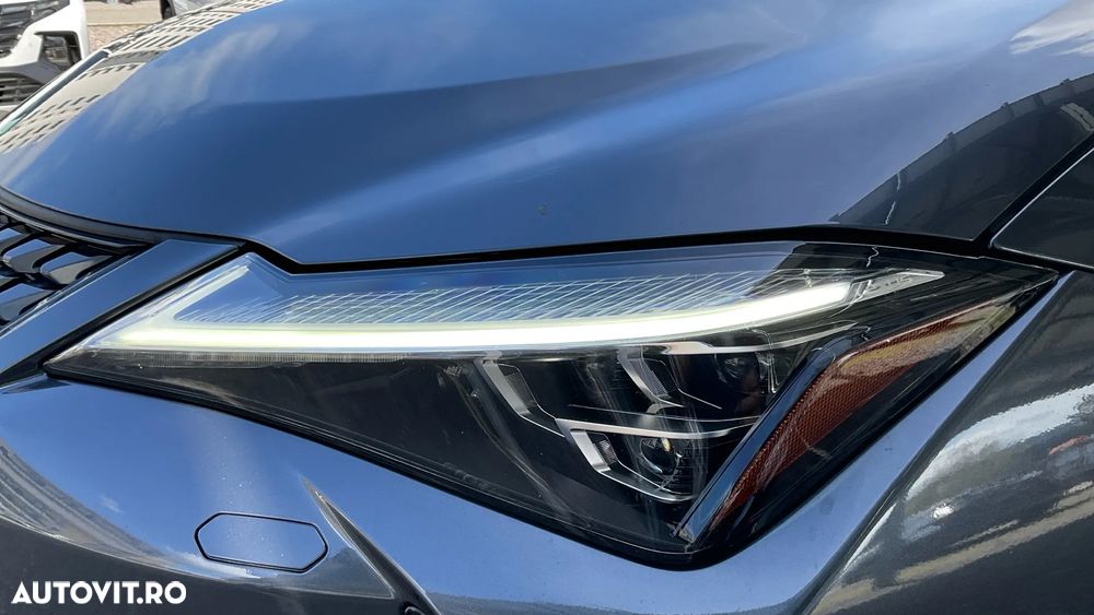 Lexus UX 250h (E-FOUR) Luxury Line - 9