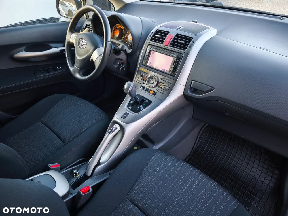 Toyota Auris 1.6 Valvematic Edition - 6
