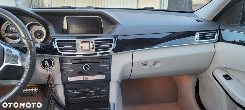 Mercedes-Benz Klasa E 220 BlueTEC 4-Matic Avantgarde - 10