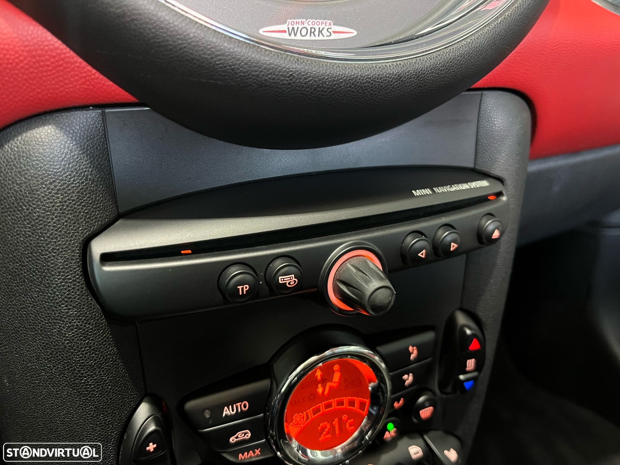 MINI Cabrio John Cooper Works - 19