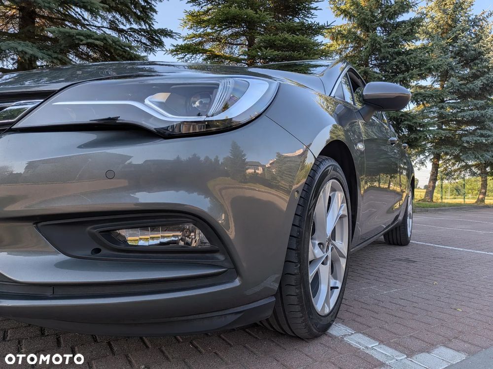 Opel Astra 1.4 T Dynamic S&S - 23