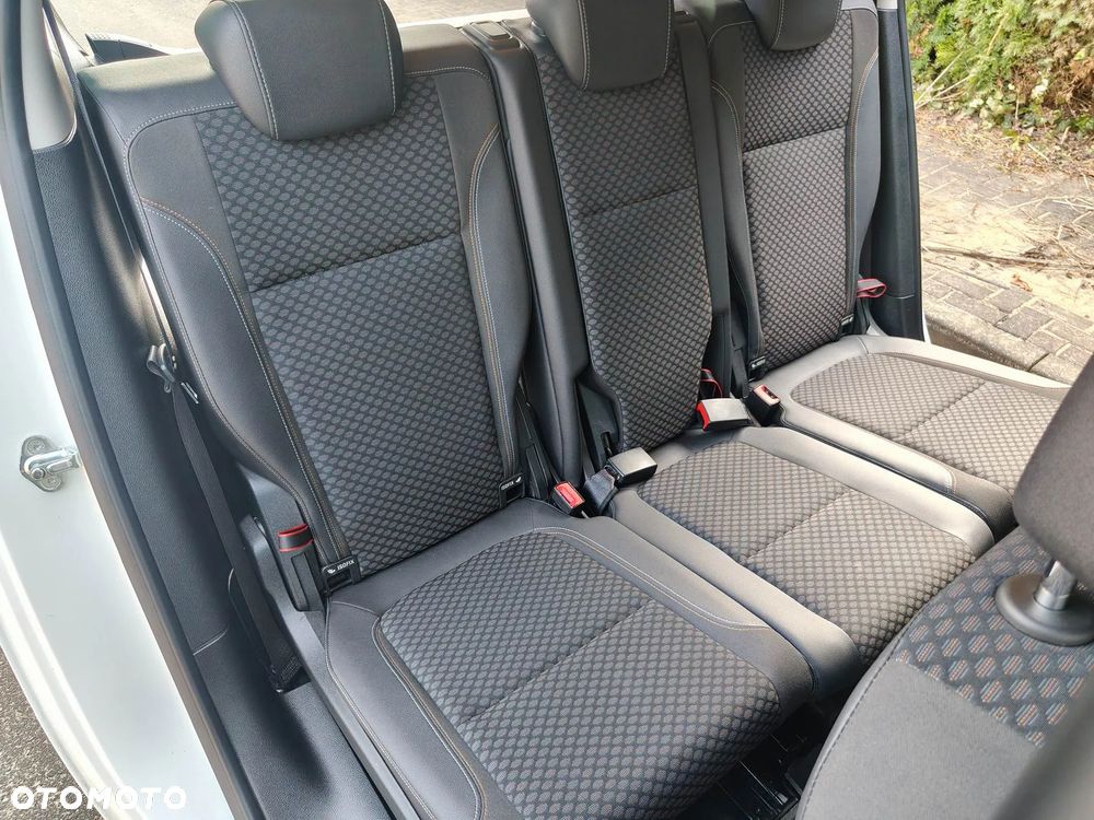 Opel Zafira - 18