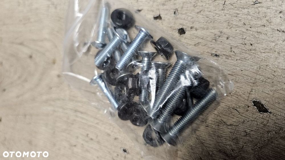 Zestaw adapterów do aluminiowej obudowy kufrów KTM 990  60112024050 - 6