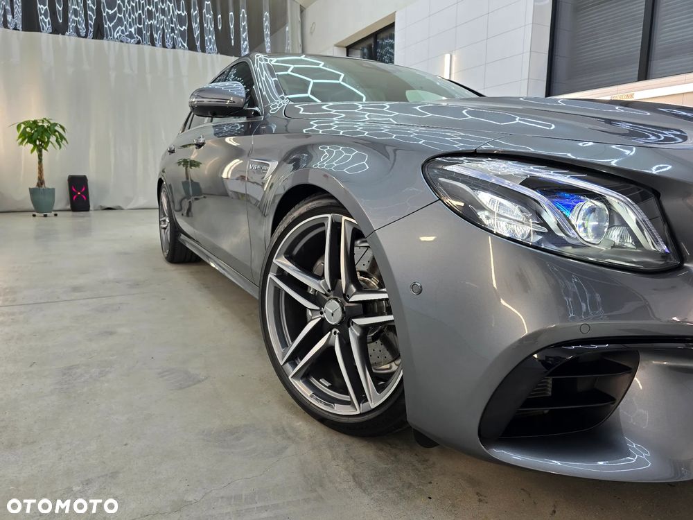 Mercedes-Benz Klasa E - 6