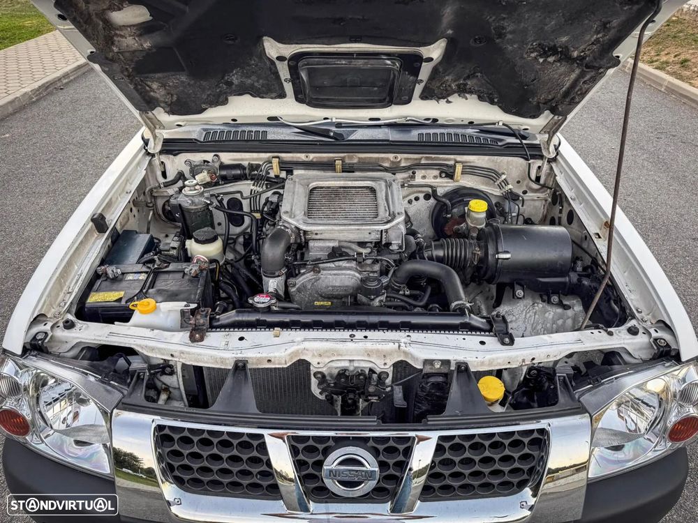 Nissan Pick Up 2.5 DDTi CD Comfort 2WD - 22
