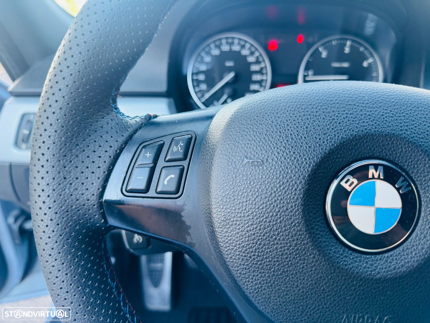 BMW 320 d Touring Pack M - 24