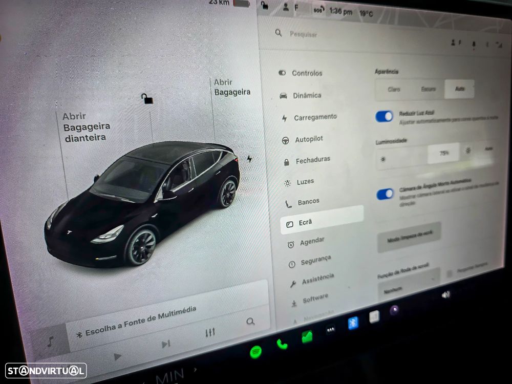 Tesla Model Y Long Range Dual Motor AWD - 31