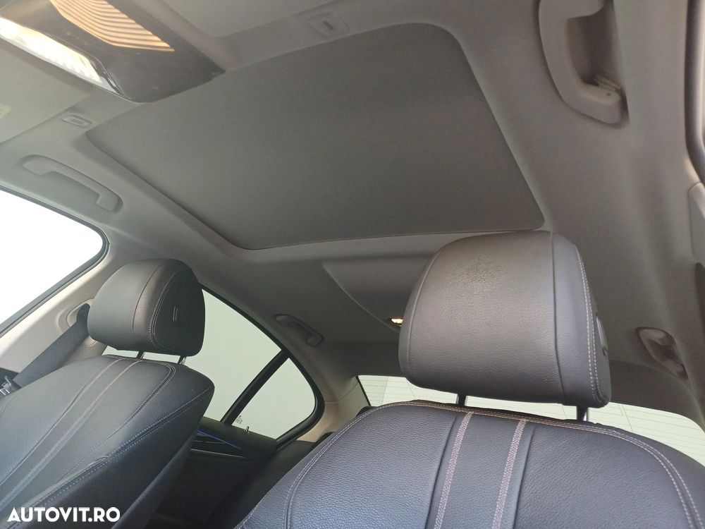 BMW Seria 5 520d xDrive AT - 33