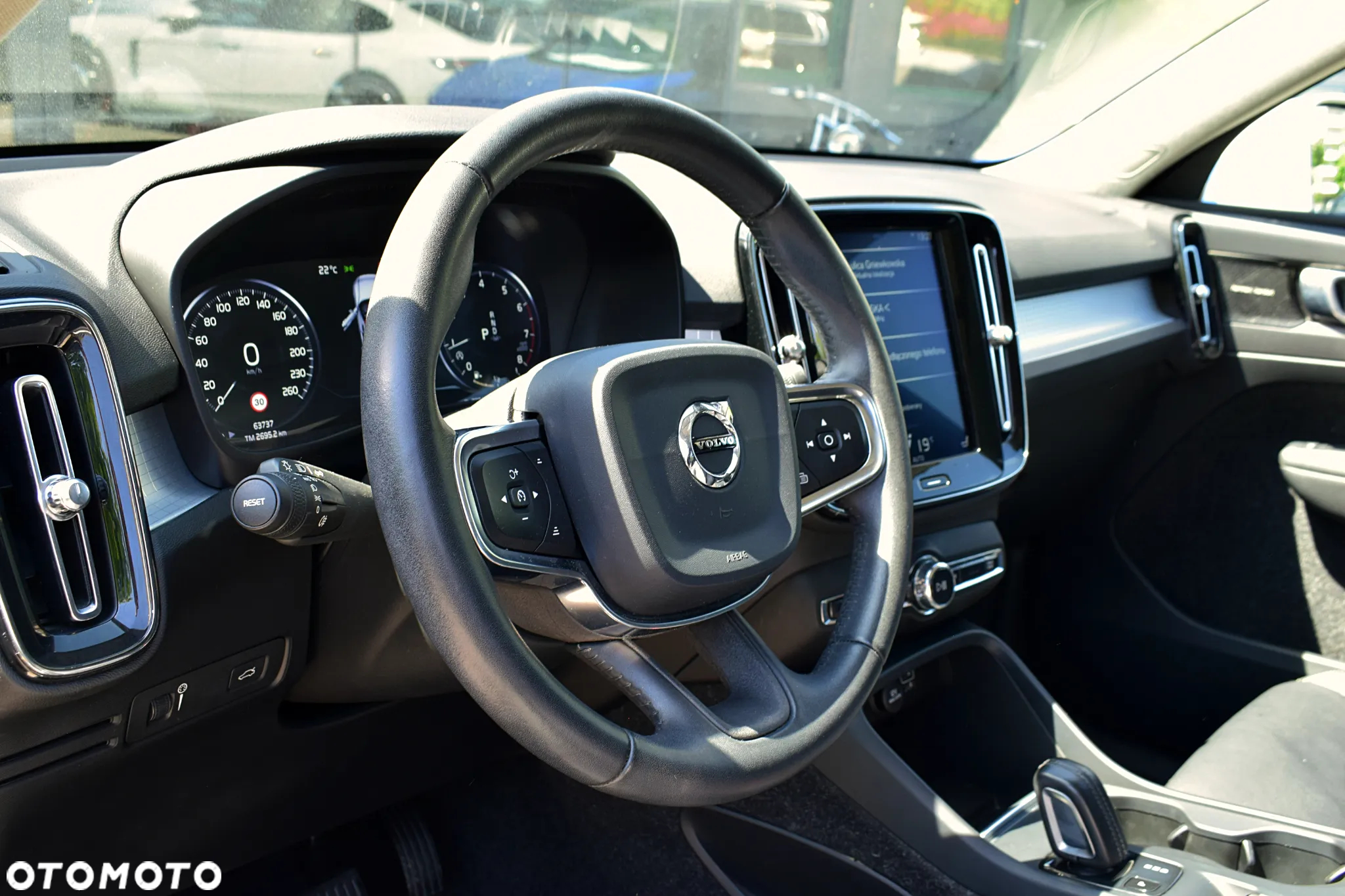 Volvo XC 40 T5 AWD Momentum Pro - 4