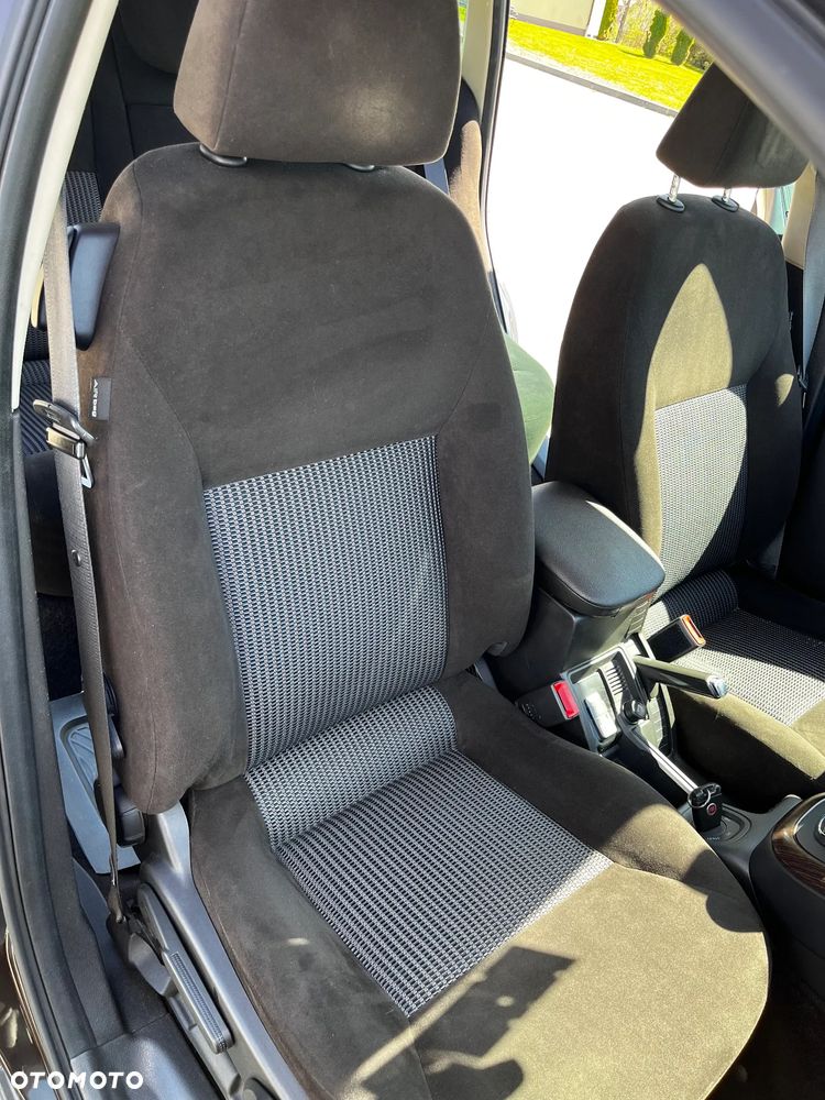 Fiat Croma 1.9 JTD Emotion - 17